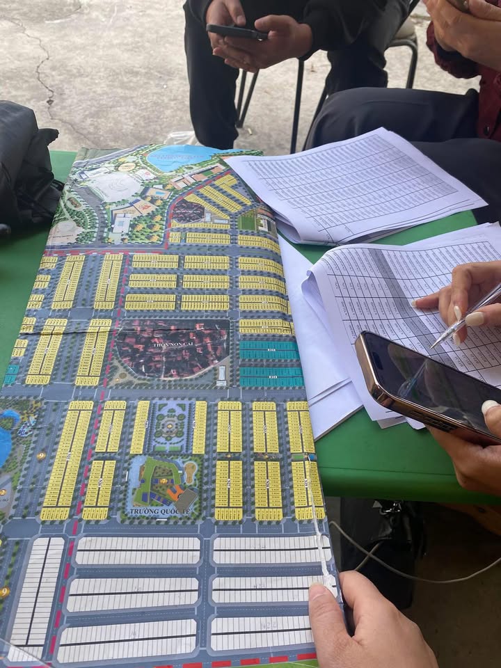 Townhouse Rùa Vàng Thị trấn Vôi 165m² giá 2 tỷ - Cơ hội vàng không thể bỏ lỡ!