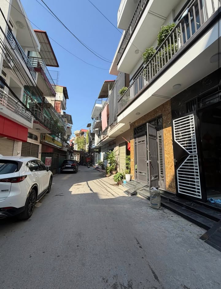 Nhà 3 tầng chính chủ tại Lê Lợi, Bắc Giang 50m² giá chỉ 4 tỷ - Sẵn sàng vào ở!