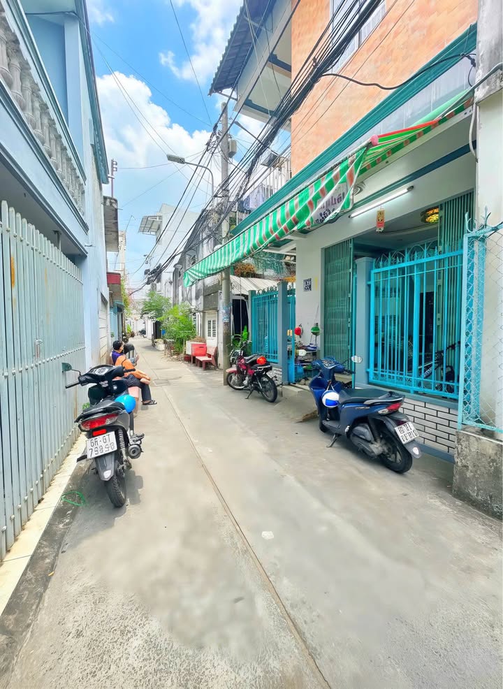 Nhà phố 2 tầng tại Vincom Hùng Vương, 56m² giá 2 tỷ - Gần trung tâm thành phố!