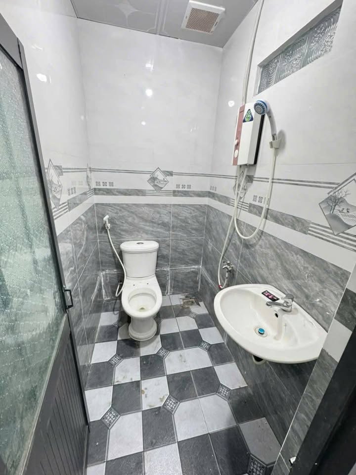 Nhà nguyên căn 2 phòng An Bình Cần Thơ 50m² giá chỉ 3.6 triệu - Sẵn sàng vào ở!