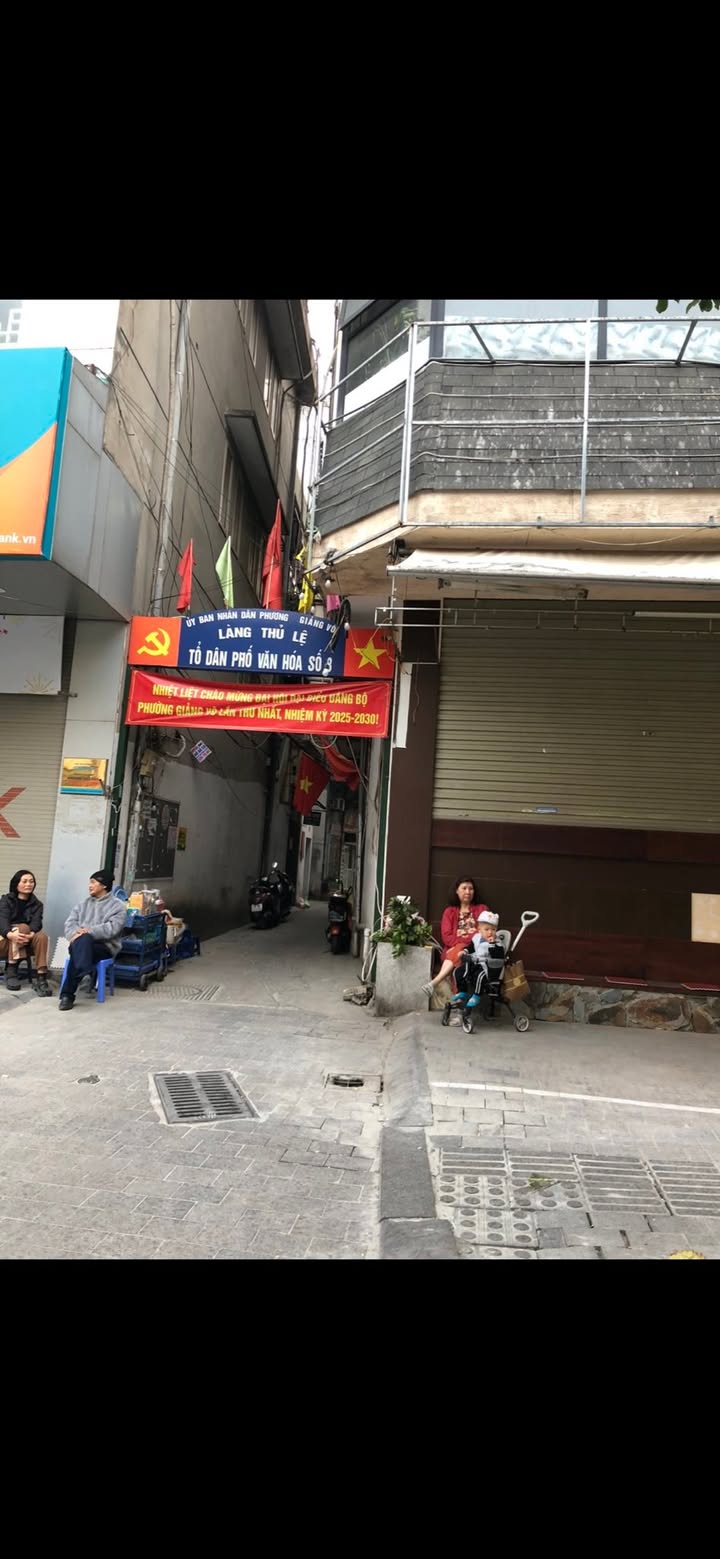 Nhà phố Đào Tấn, Ba Đình 40m² giá 8.1 tỷ - Chính chủ giao dịch ngay!