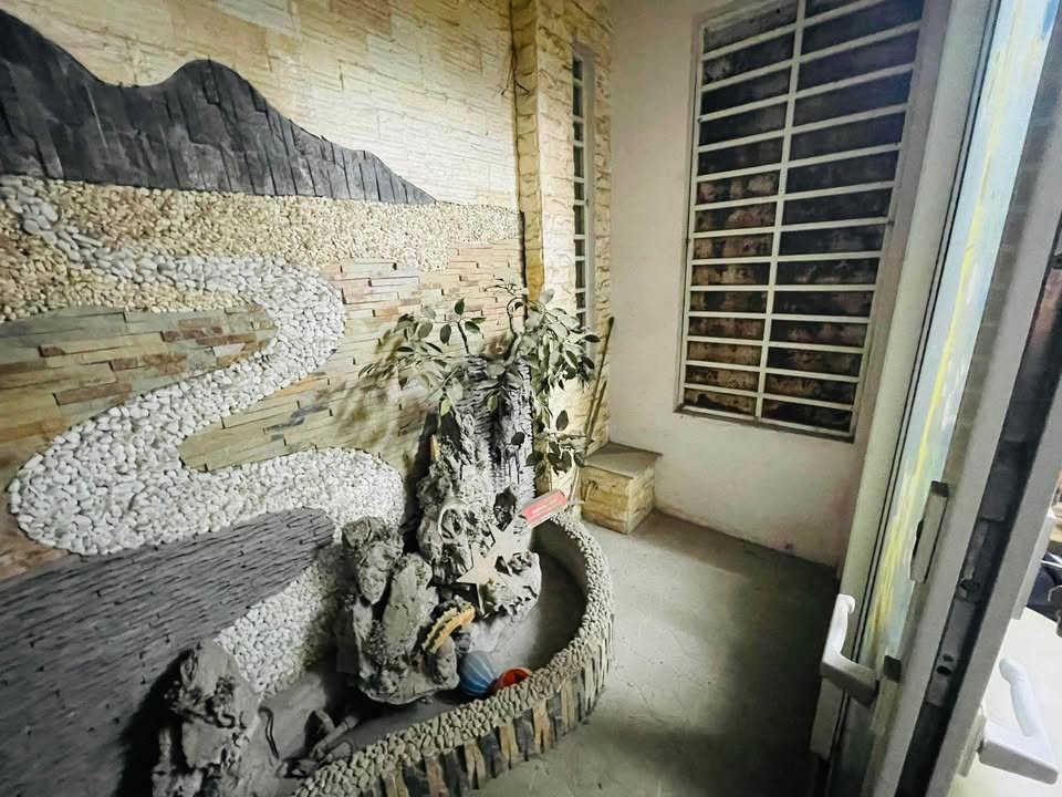 Nhà phố Cầu Giấy 40m² giá 9 tỷ - Thiết kế hiện đại, gần trường học