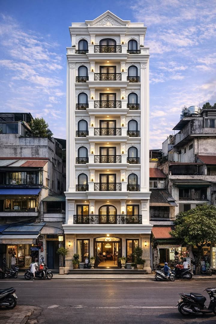 Khách sạn mặt phố Hàng Thiếc, Hoàn Kiếm 156m² giá 1,x tỷ - Tài sản hiếm có tại phố cổ!