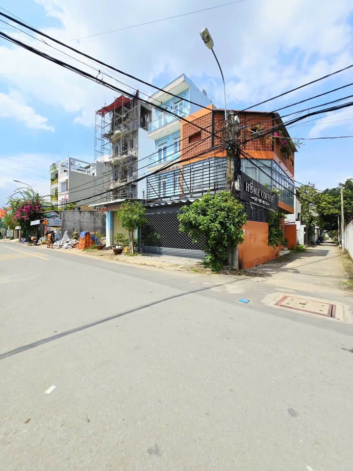 Căn hộ ĐH Tài Chính Marketing Quận 9 64m² giá 4.3 tỷ - Vị trí đẹp, chính chủ!