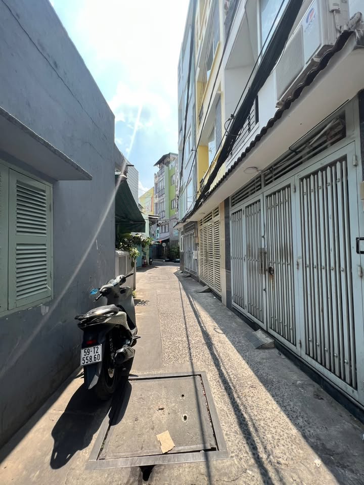 Nhà 4 Tầng Phan Đăng Lưu, Phú Nhuận 40m² giá 7.65 tỷ - Sổ hồng hoàn công!