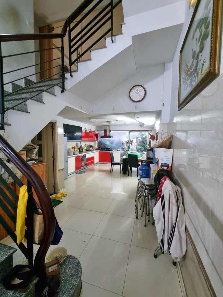 Nhà mặt tiền kinh doanh Lê Thị Riêng, Quận 10, 80m² giá 10 tỷ - Căn góc đắc địa!