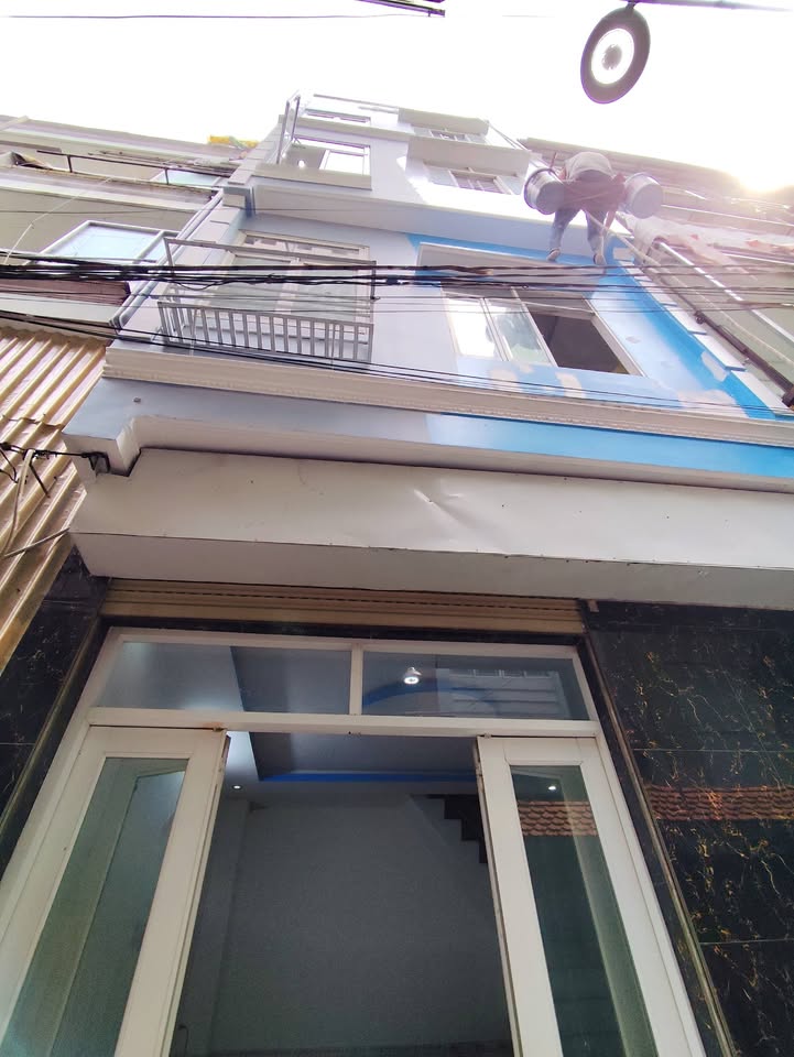 Nhà 5 tầng Tân Chánh Hiệp, Quận 12, 23m² giá 3.15 tỷ - Sẵn sàng vào ở ngay!