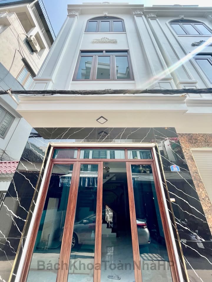 Nhà độc lập 3 tầng Phố Chợ Hàng 45m² giá 4.x tỷ - Đầu tư kinh doanh sinh lời!