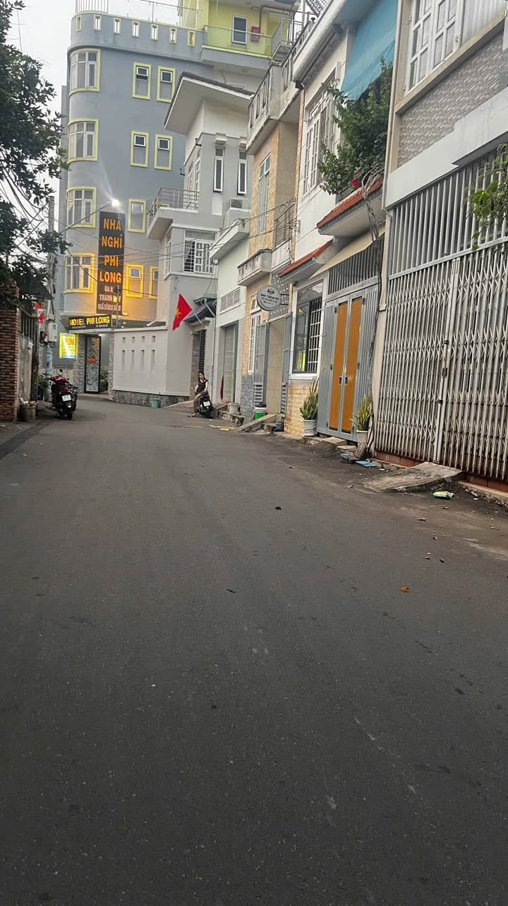 Đất nông nghiệp hẻm ba con số 999, 120m² giá 4.999 tỷ - Cơ hội đầu tư tuyệt vời!