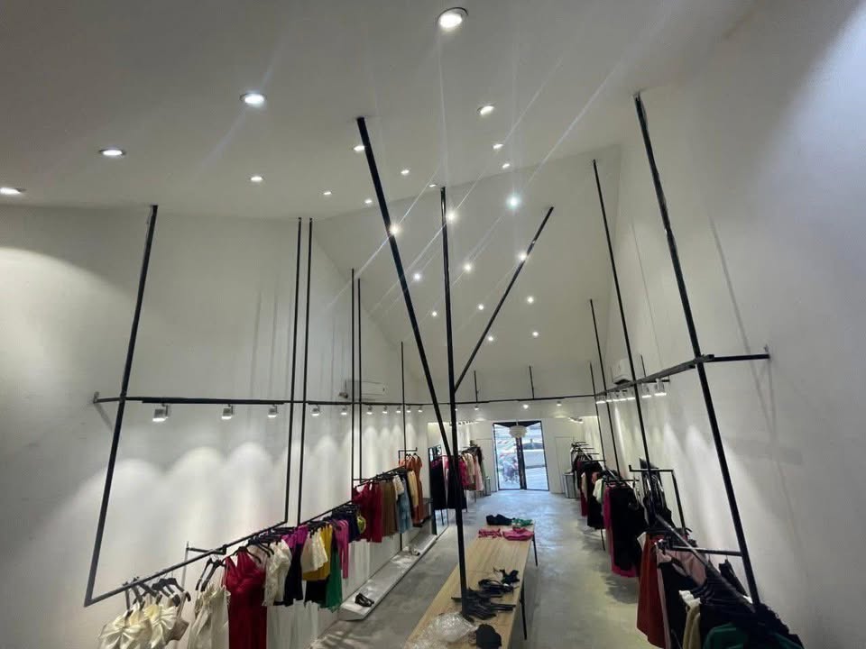 Nhà mặt tiền Lê Duẩn, Đà Nẵng 90m² giá 50 triệu - Vị trí siêu đẹp ngay chợ đêm!