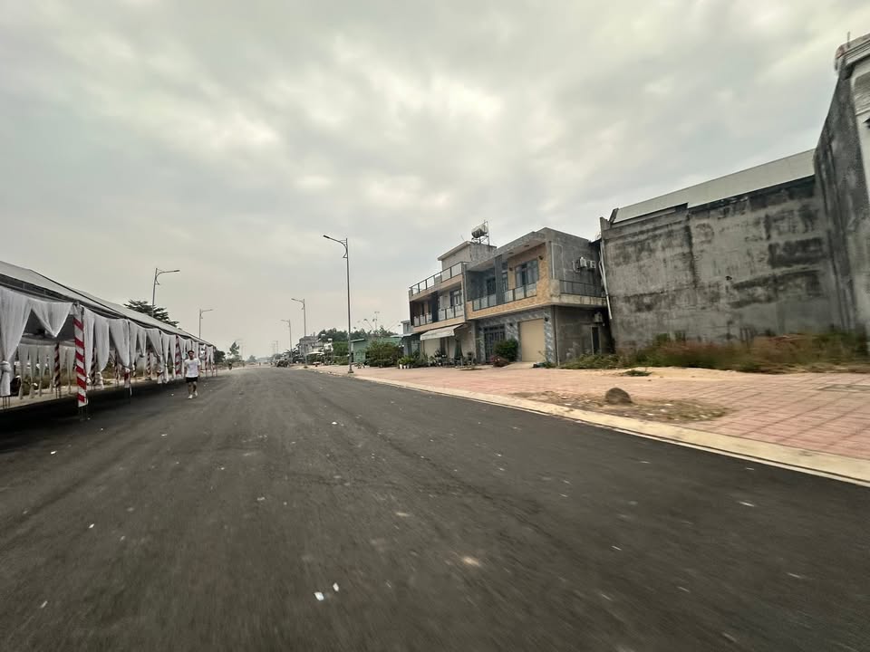 Nhà mặt tiền kinh doanh Nam Kỳ Khởi Nghĩa Trảng Bom 210m² giá 4 tỷ - Đầu tư sinh lời ngay!