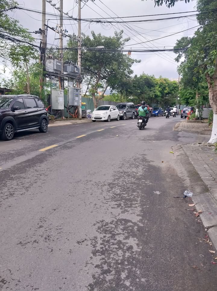 FrontHouse Phó Đức Chính Đà Nẵng 100m² giá 9 tỷ - Mặt tiền gần biển hiếm có!