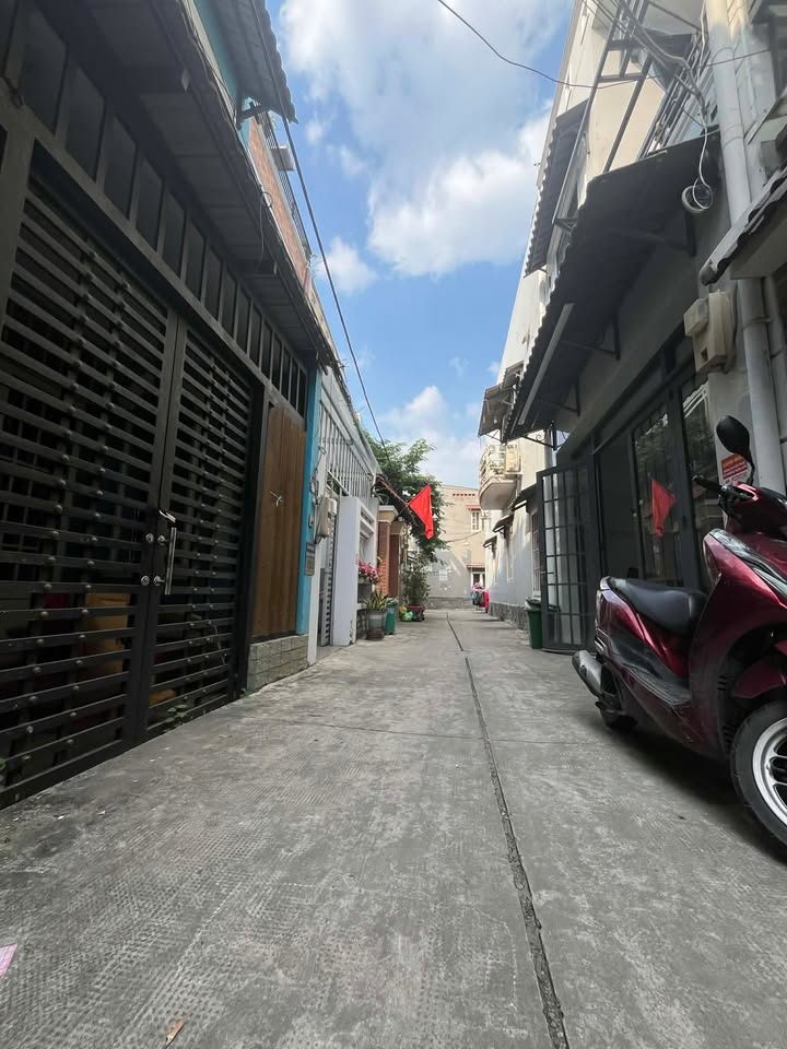 Nhà phố 2 tầng sát Vincom Nam Long, 64m² chỉ 4 tỷ - Sổ riêng chính chủ!