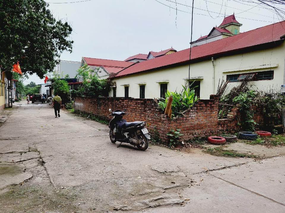 Đất Lô Góc Võng La, Đông Anh 74m² giá 1 tỷ - Vị trí đắc địa, tiện ích xung quanh!