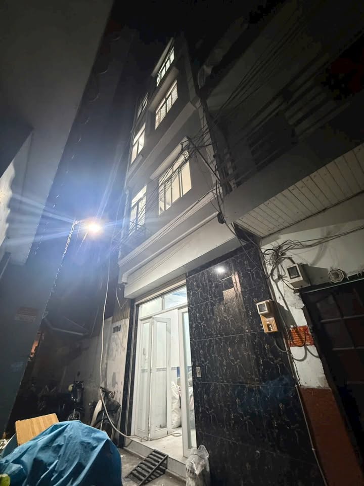 Nhà riêng 5 tầng Trung Mỹ Tây, Quận 12, 22m² giá chỉ 3.15 tỷ - Nhà mới đẹp, tặng nội thất!