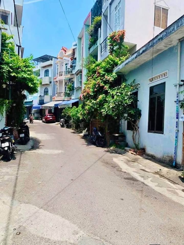 Nhà 2 tầng Khu Nguyễn Thị Định 65m² giá 5 tỷ - Ô tô vào tận nơi!