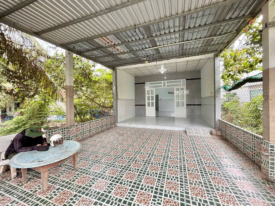 Nhà bán Long Hưng, Châu Thành, 201m² - Góc 2 mặt tiền nhựa, giá chỉ 1.62 tỷ!