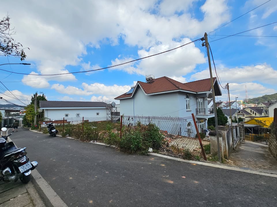 Đất thổ cư Tô Hiến Thành Đà Lạt 180m² giá 8.9 tỷ - VIEW đẹp 2 mặt tiền