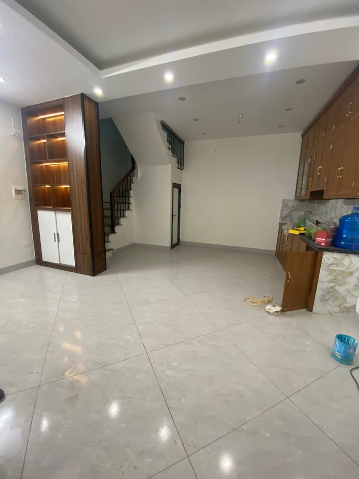 Nhà 5 tầng cho thuê tại ngõ 377 Bát Khối, Long Biên - Vừa ở vừa kinh doanh!