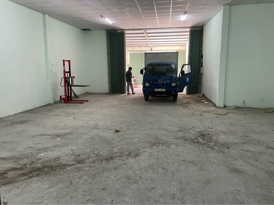 Kho cho thuê tại Đà Nẵng 300m² - Vị trí gần biển lý tưởng!