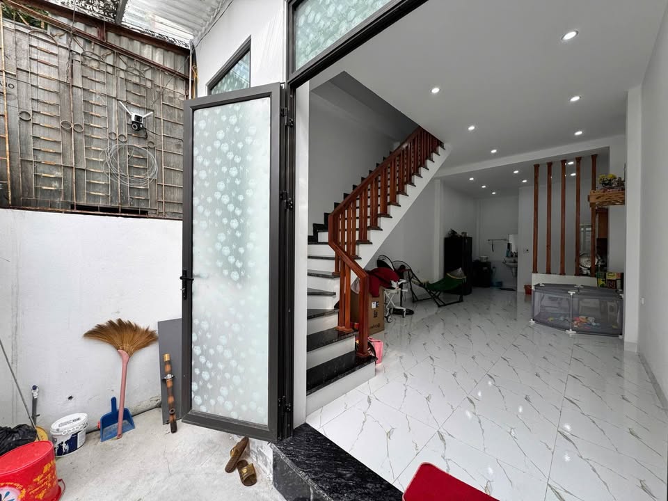 Nhà 2 tầng phường Đông Sơn 40.5m² giá 2 tỷ - Sẵn sàng vào ở ngay!