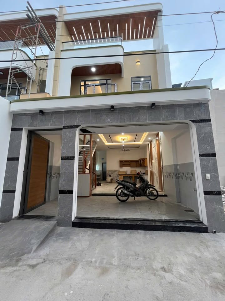 Nhà phố 1 trệt 1 lầu Phường Bửu Hòa 80m² giá 3.7 tỷ - Chính chủ bán gấp!