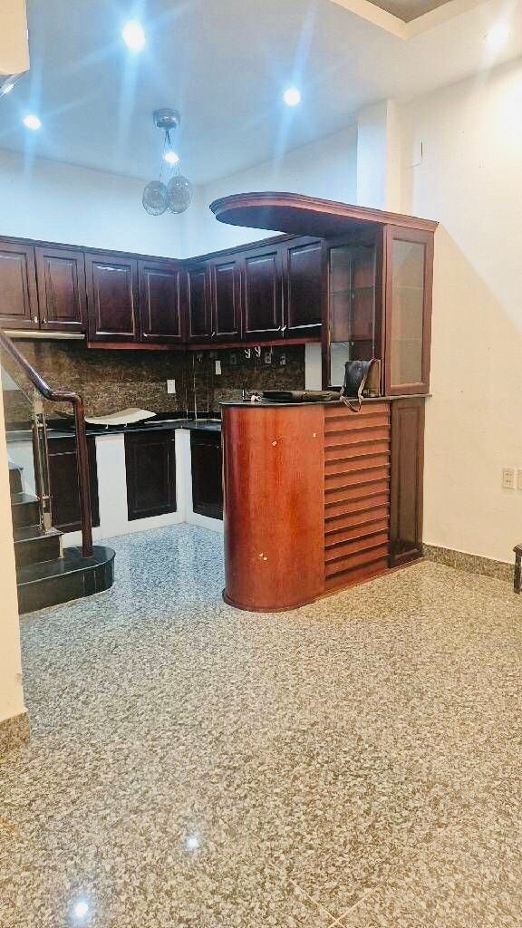 Nhà phố Trần Hưng Đạo, Quận 1 - 23m² giá 7.9 tỷ - Kinh doanh sầm uất!