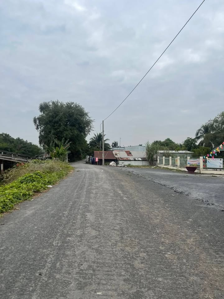 Bán gấp đất nông nghiệp 90.000m² tại Tân Kiều, Đồng Tháp - Giá chỉ 2.8 tỷ