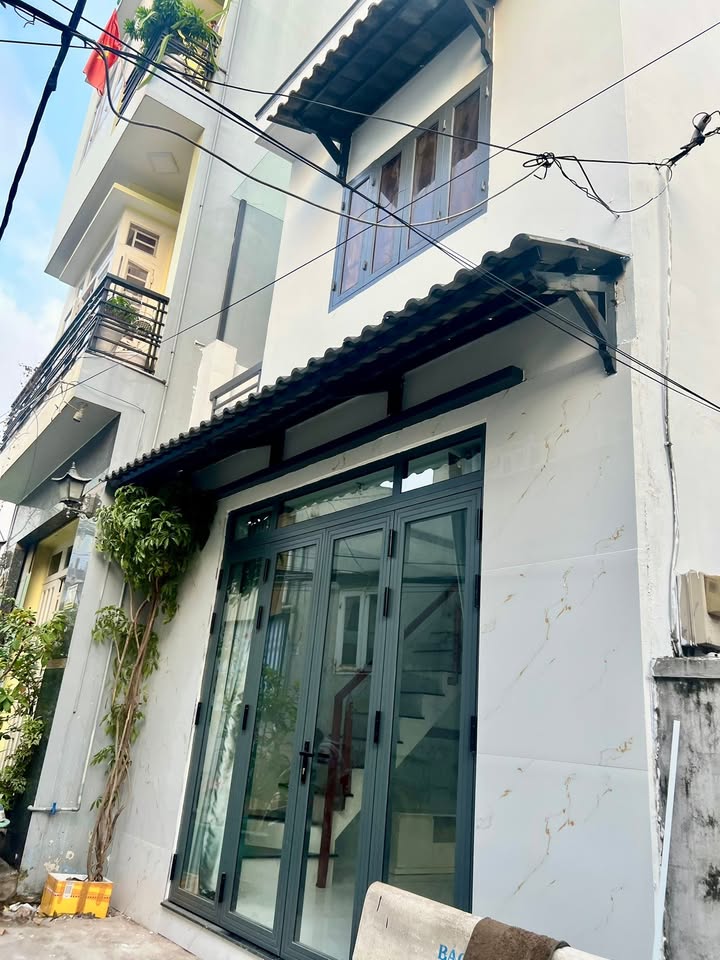 Nhà đẹp Hẻm xe hơi Hiệp Phú 36m² giá 5 tỷ - Sẵn sàng vào ở ngay!