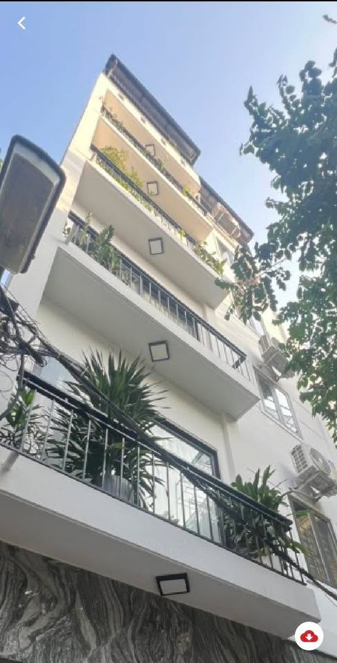 Nhà Đẹp Phường Bồ Đề, Quận Long Biên 45m² giá 11.x tỷ - Full nội thất cao cấp, vào ở ngay!