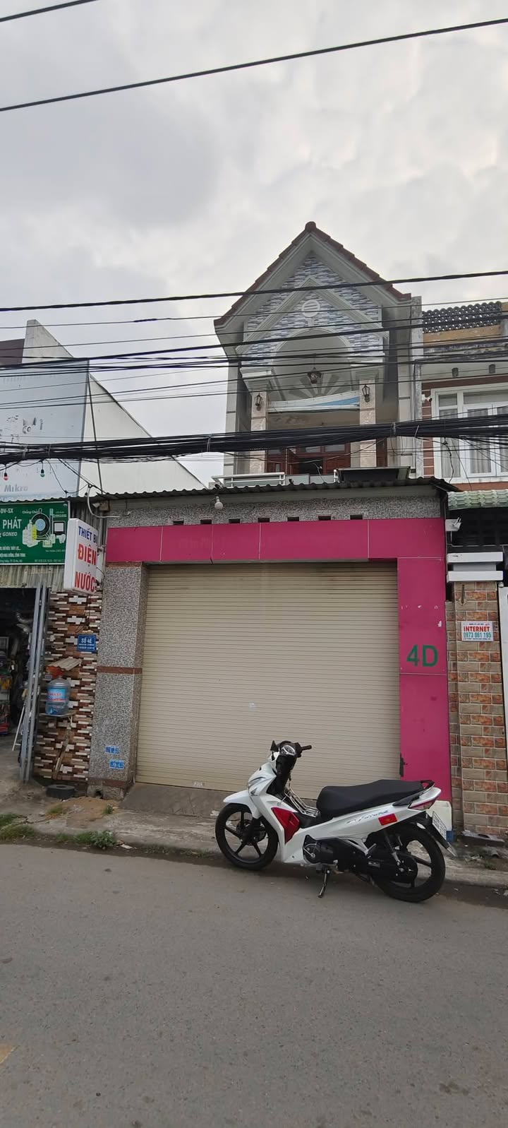 Nhà cho thuê mặt tiền Trần Thị Xanh, Dĩ An 3PN giá 8 triệu - Phù hợp cho gia đình!