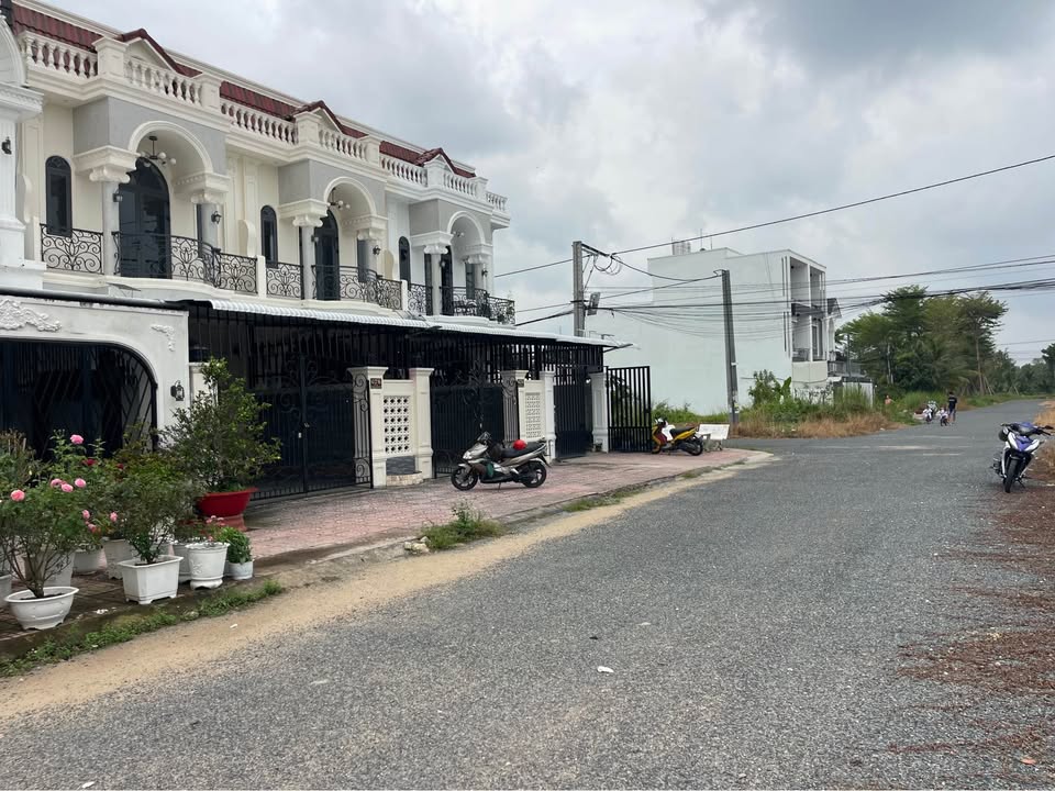 Nhà phố Hoàng Thiện Tân Cổ Điển 100m² giá 3.15 tỷ - Đẹp lung linh, sẵn sàng vào ở!