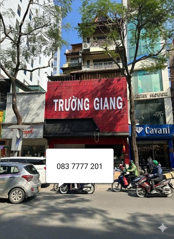 Nhà hàng cho thuê Thái Thịnh, 100m² - Mặt tiền rộng, vị trí đắc địa!