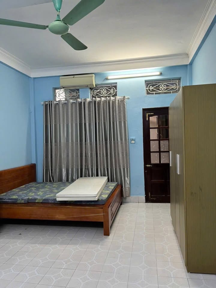 Nhà riêng cho thuê tại ngõ 628 Hoàng Hoa Thám 40m² giá 11 triệu - Phù hợp gia đình và nhóm bạn!