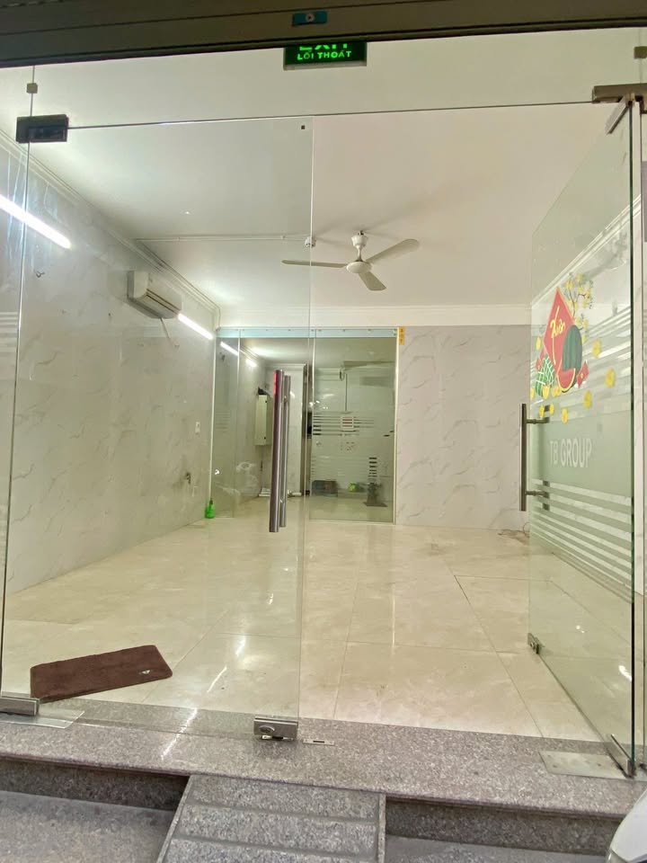 Nhà cho thuê phố Nguyễn Xiển, Thanh Xuân 52m² giá 35 triệu - Thang máy tiện lợi!