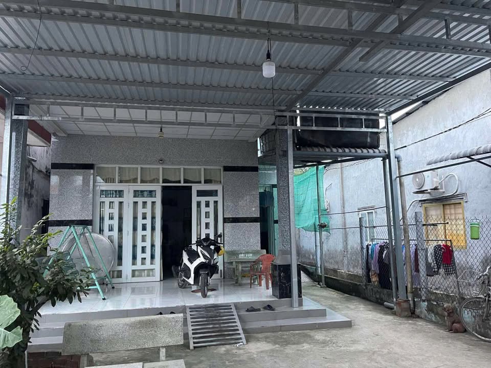 Nhà mặt tiền Tỉnh Lộ 885, Mỹ Thạnh, Giồng Trôm, 1131m² - Khu dân cư đông đúc, giá chỉ 5.7 tỷ!