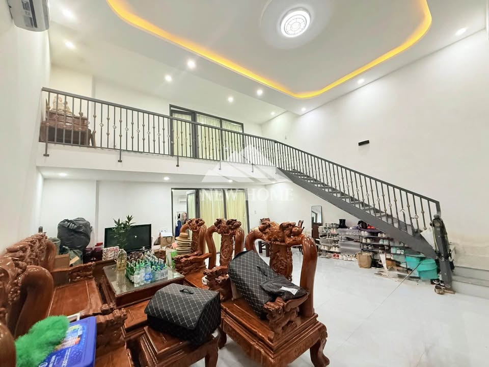 Nhà cho thuê tại Dã Tượng, Nha Trang 160m² giá 10 triệu - Đầy đủ nội thất, gần biển!