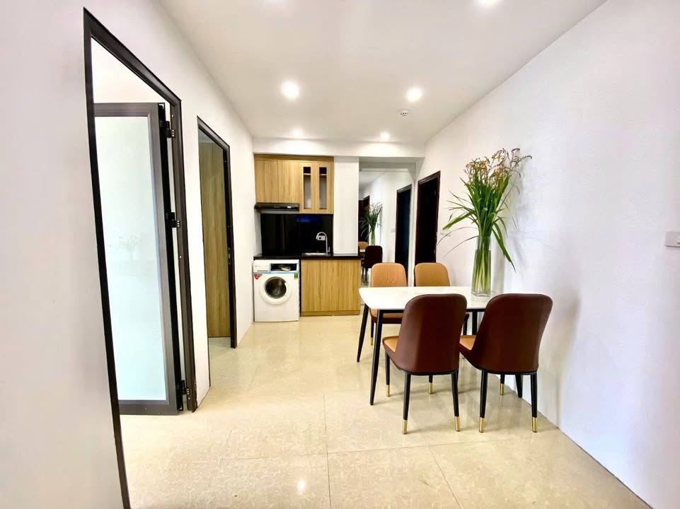 Nhà cho thuê phố Trung Kính, quận Cầu Giấy, 2PN giá thỏa thuận - Full nội thất hiện đại!