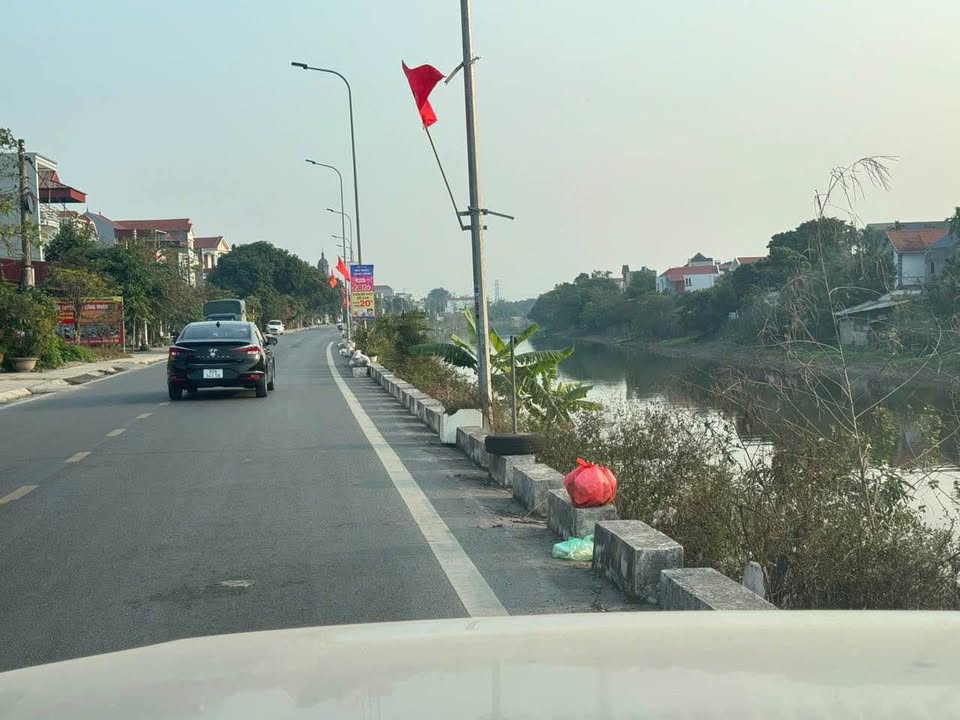 Đất nền Quý Hòa Duy Tiên 90m² giá 2 tỷ - Mặt bờ sông thoáng mát!