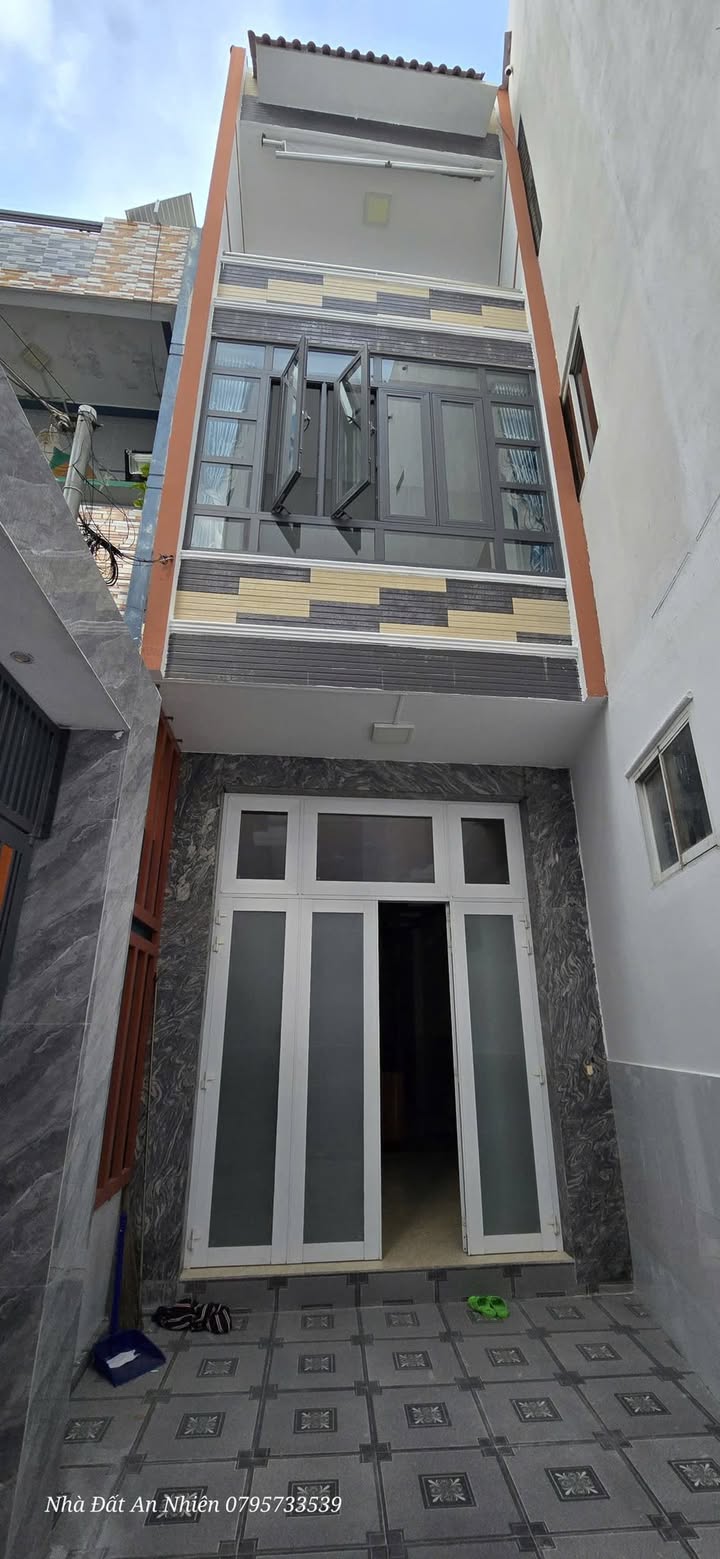 Nhà nguyên căn cho thuê tại Hàn Mạc Tử, Quy Nhơn 80m² - Giá tốt, thuận tiện kinh doanh!