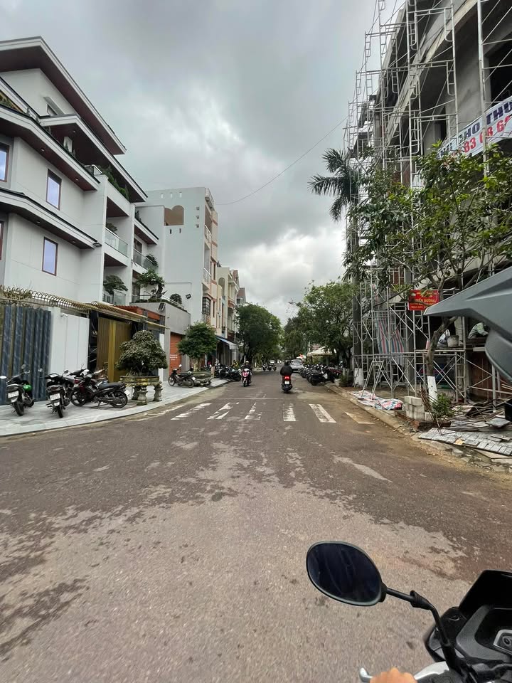 Nhà mặt tiền Cần Vương, Quy Nhơn 80m² giá 9 tỷ - Thương lượng ngay!