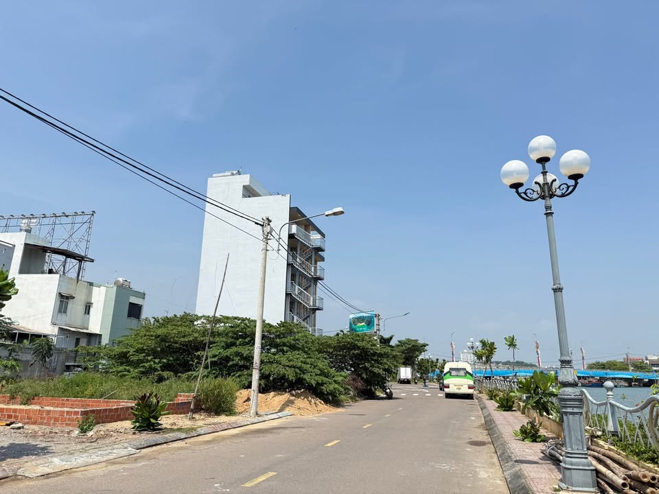 Căn hộ Ngọc Hồi Quy Nhơn 200m² giá 9 tỷ - VIEW Đầm Thị Nại tuyệt đẹp!