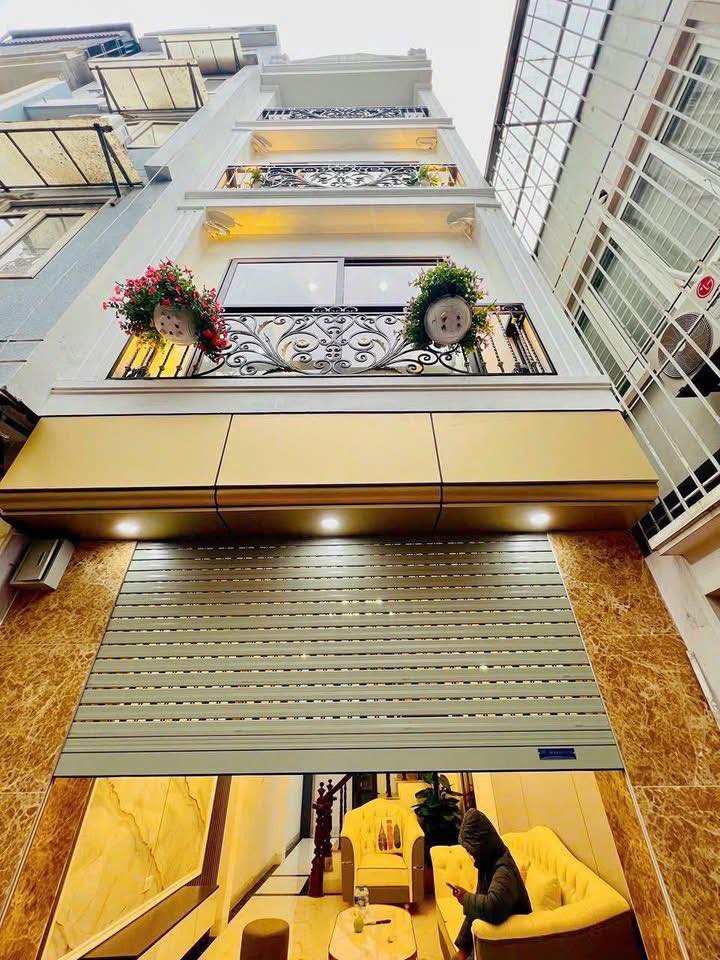 Nhà phố Minh Khai, Quận Hai Bà Trưng, 35m², giá 7 tỷ - Sổ đỏ chính chủ, full nội thất!