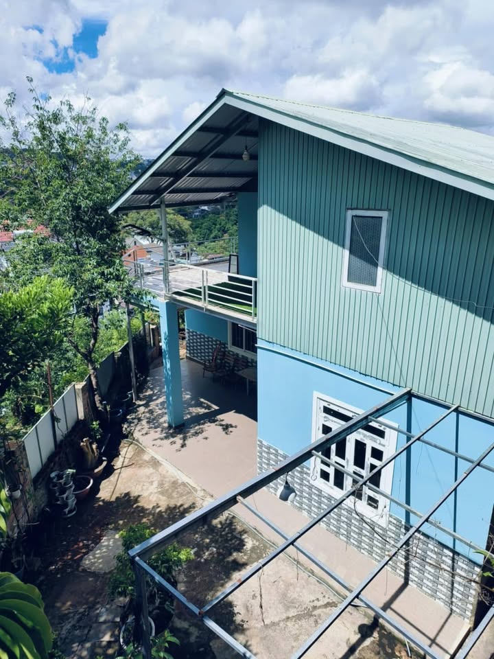 Nhà nguyên căn cho thuê tại Khe Sanh, 300m² giá 7.5 triệu - Sân vườn thoáng mát!