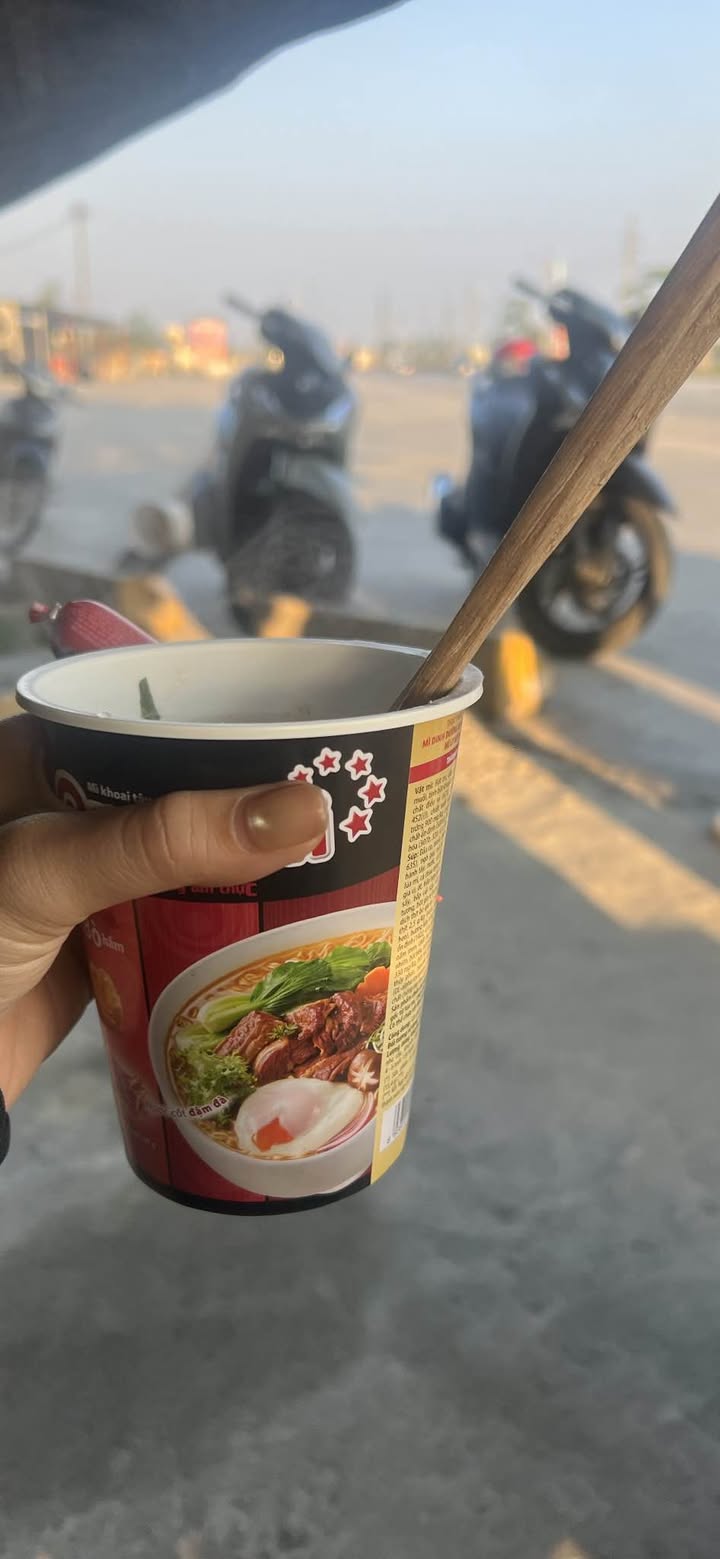 Nhà C4 Hưng Chính, Vinh 72m² giá 2 tỷ - Full nội thất, ô tô vào tận nơi!