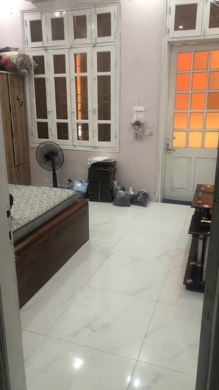 Căn hộ cho thuê phố Hoa Lâm, Long Biên 30m² giá 2.5 triệu - Không gian thoáng đãng, đầy đủ tiện nghi!