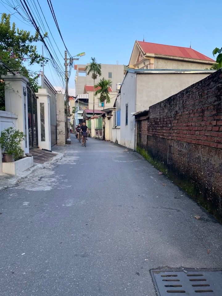 Đất Biên Giang 41m² giá 2 tỷ - Vị trí đẹp, sẵn sàng giao dịch!