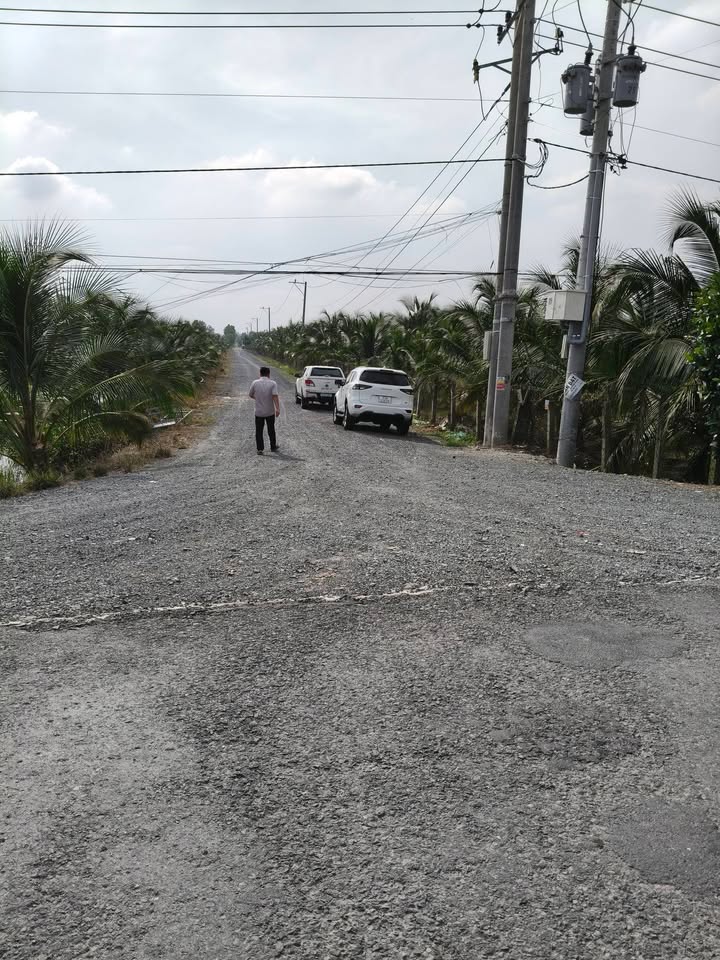 Đất vườn rộng 9,4 công tại xã Tân Lập 2, huyện Tân Phước - Giá 4 tỷ - Cơ hội đầu tư hấp dẫn!