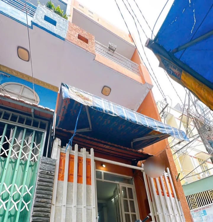 Nhà góc 2 mặt tiền hẻm Đoàn Văn Bơ, Quận 4, 22.5m² giá 3.2 tỷ - Kinh doanh đa ngành