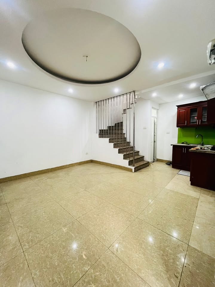 Nhà Trương Định 41m² giá 7 tỷ - Vị trí cực hiếm, sẵn sàng giao dịch!